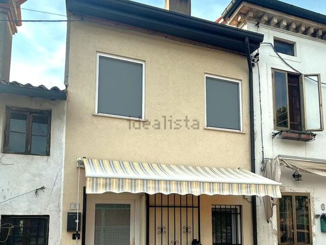 Casa in vendita a Gambellara, Veneto