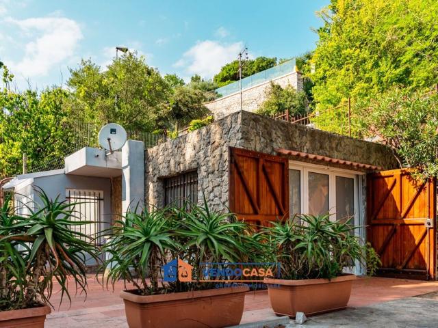 Casa in vendita a Merello, Bergeggi