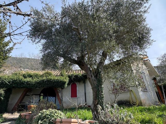 Casa in vendita a Serrone, Lazio