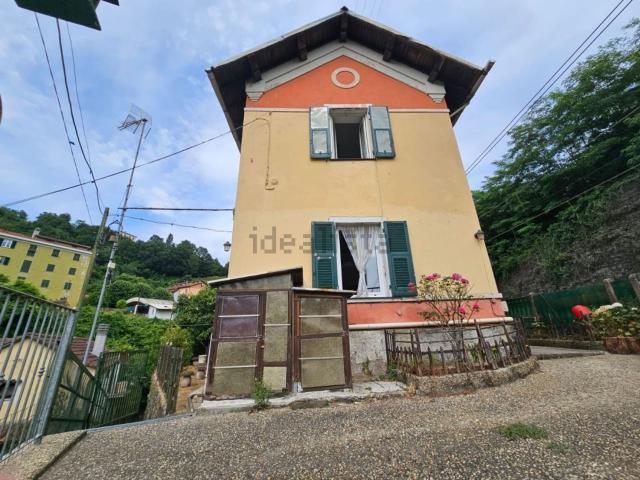 Casa in vendita a Serra Riccò, Liguria