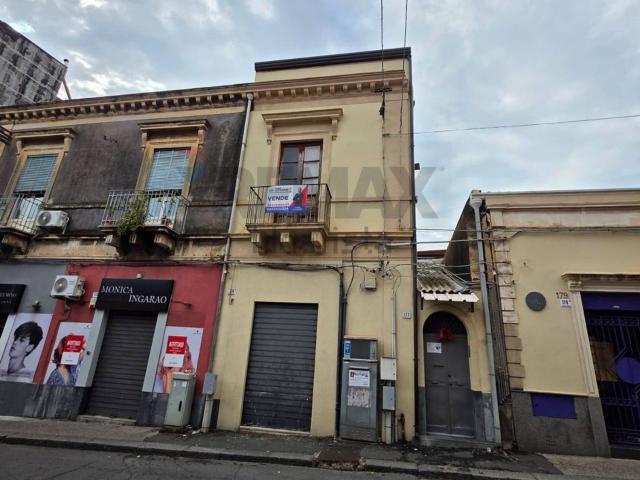 Casa in vendita a Picanello-Ognina-Barriera-Canalicchio, Catania
