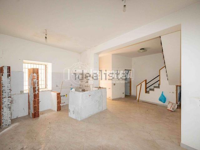 Casa in vendita a Sperone, Messina