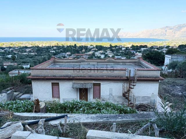 Casa in vendita a Piraineto, Carini