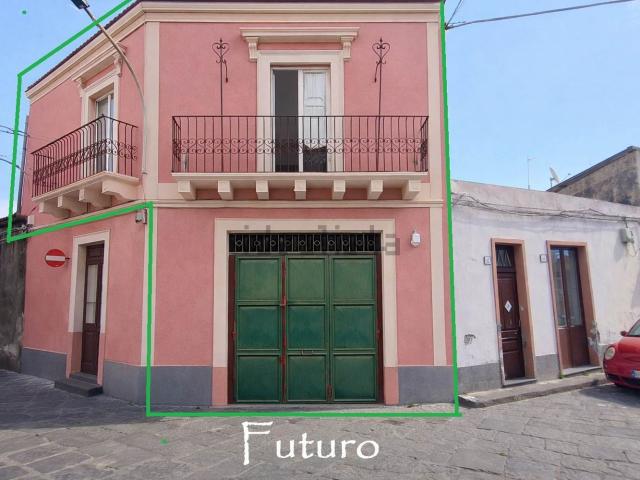 Casa in vendita a Aci Catena, Sicilia