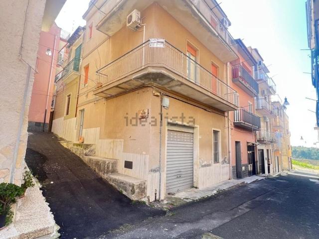 Casa in vendita a Carlentini, Sicilia
