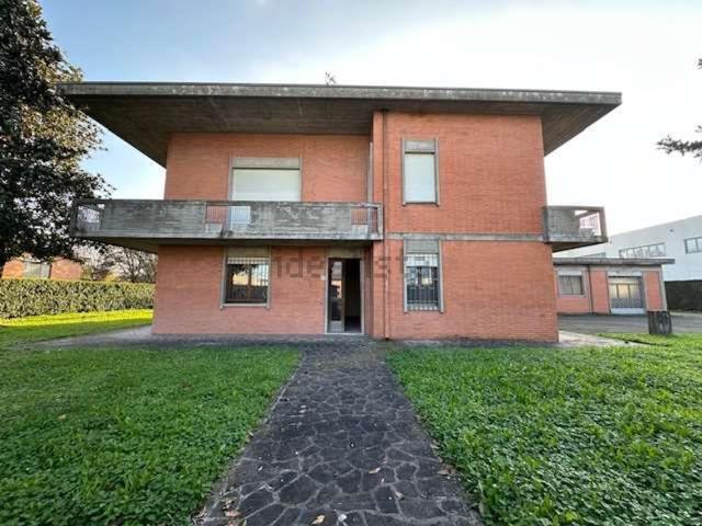 Casa in vendita a Unione Comuni Modenesi Area Nord, Mirandola