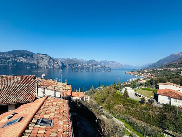 Casa in vendita a Brenzone sul Garda, Magugnano