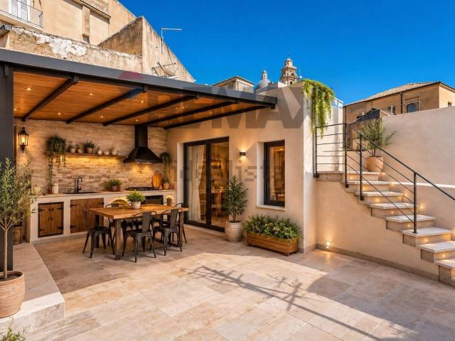 Casa in vendita a Caltagirone, Sicilia
