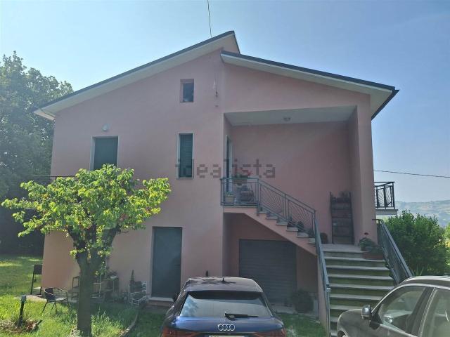 Casa in vendita a Pitino, Marche