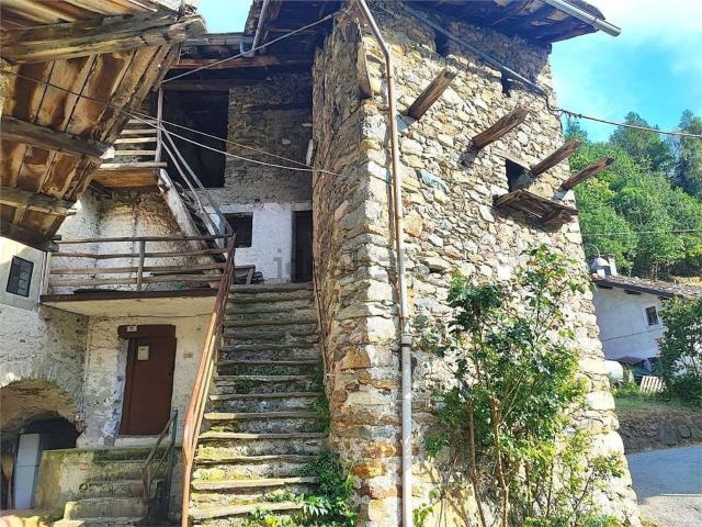 Casa in vendita a Perloz, Aosta