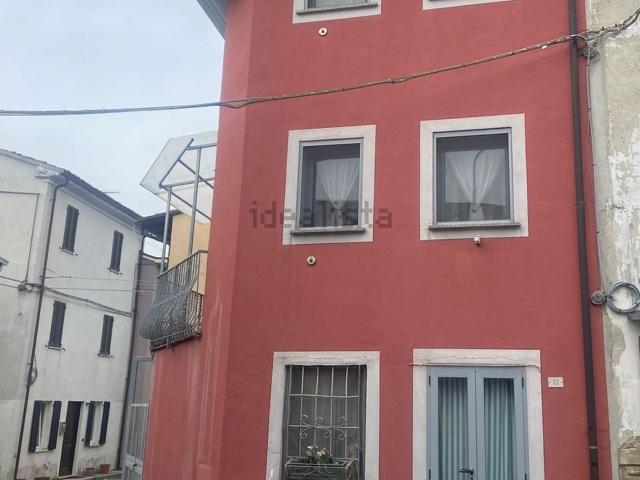 Casa in vendita a Colli Verdi, Pometo