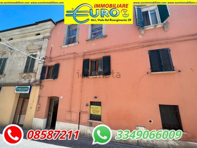 Casa in vendita a Atri, Abruzzo