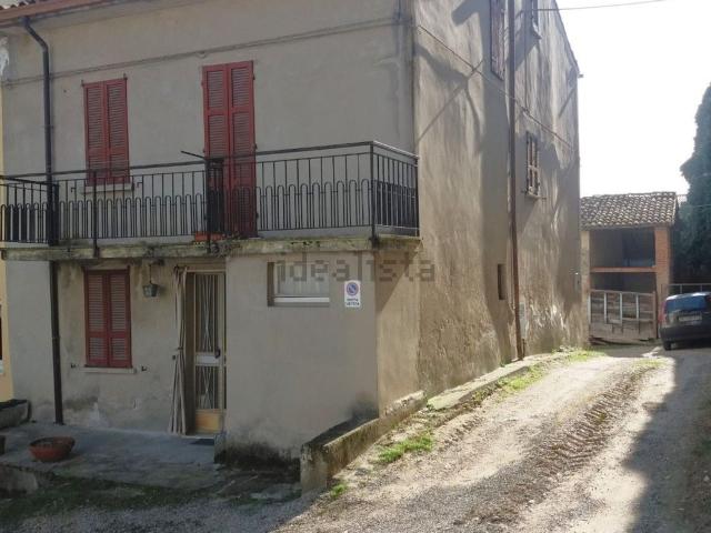 Casa in vendita a Rovescala, Pavia