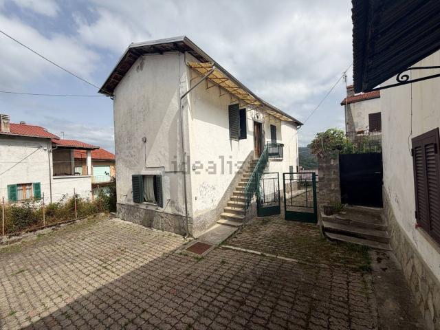 Casa in vendita a Uvaglio, Montaldo di Mondovì