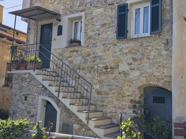 Casa in vendita a Imperia, Liguria