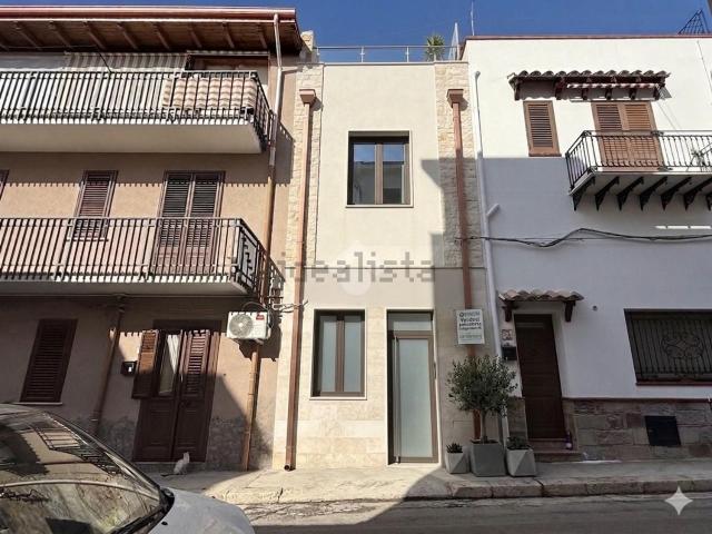 Casa in vendita a Terrasini, Sicilia