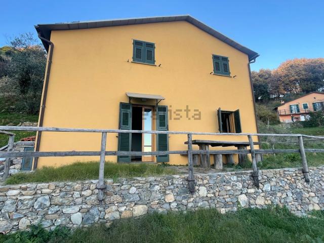 Casa in vendita a San Lorenzo Della Costa, Liguria