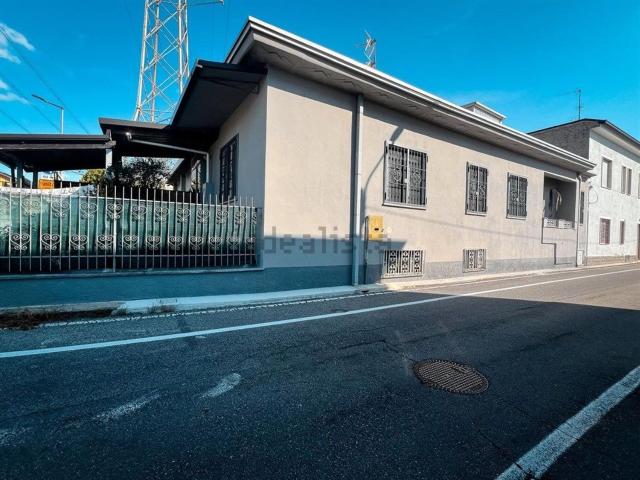 Casa in vendita a Cesano Maderno, Liate