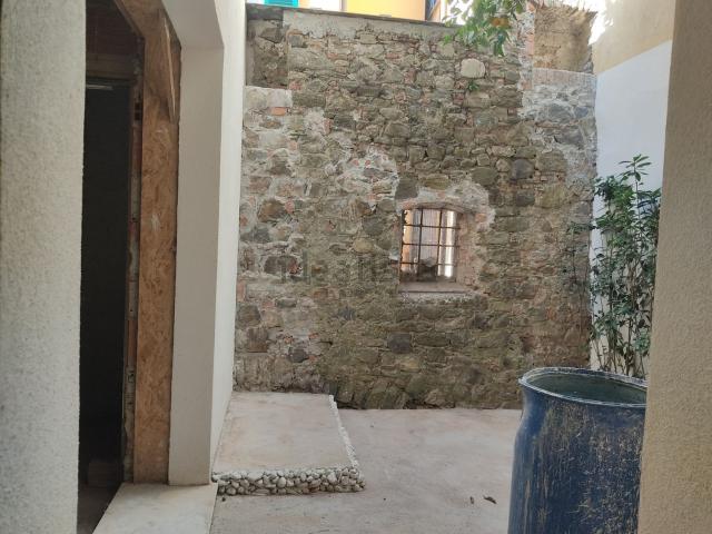 Casa in vendita a Sarzana, Liguria