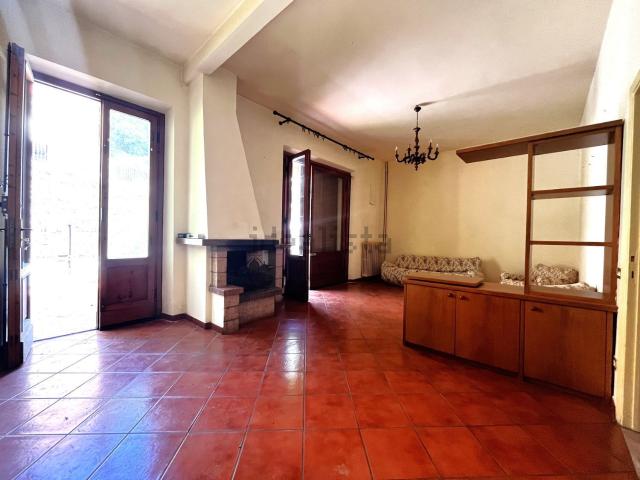 Casa in vendita a Lamporecchio, Toscana