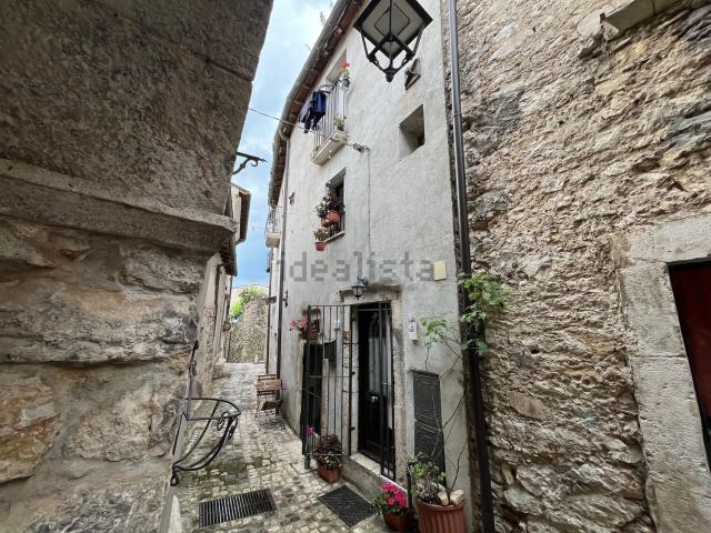 Casa in vendita a Barrea, Abruzzo
