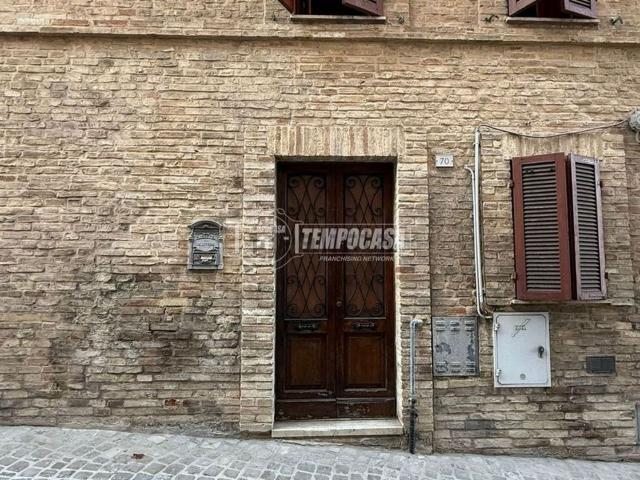 Casa in vendita a Contrada Celeste, Marche