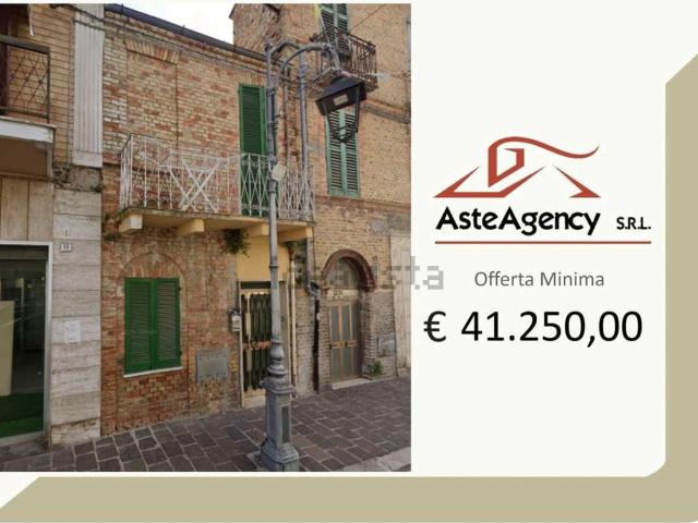 Casa in vendita a Unione dei Comuni della Val Vibrata, Nereto