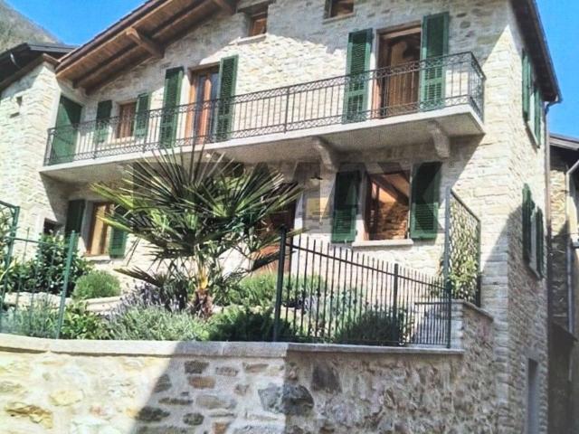 Casa in vendita a Casargo, Lombardia
