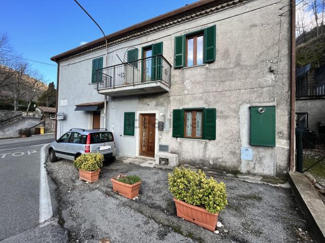 Casa in vendita a Trevi Nel Lazio, Lazio