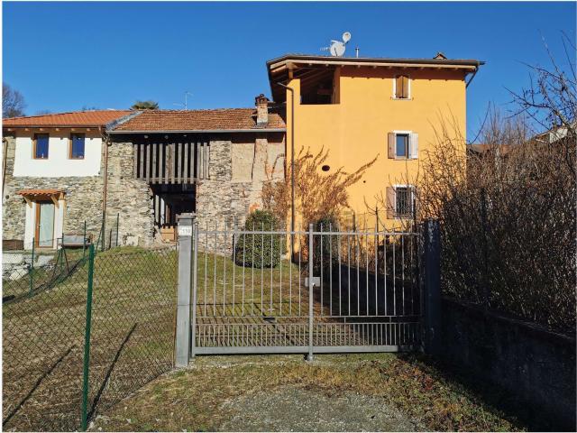 Casa in vendita a Brovello-Carpugnino, Piemonte