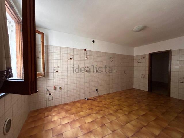 Casa in vendita a Re, Reggio Emilia