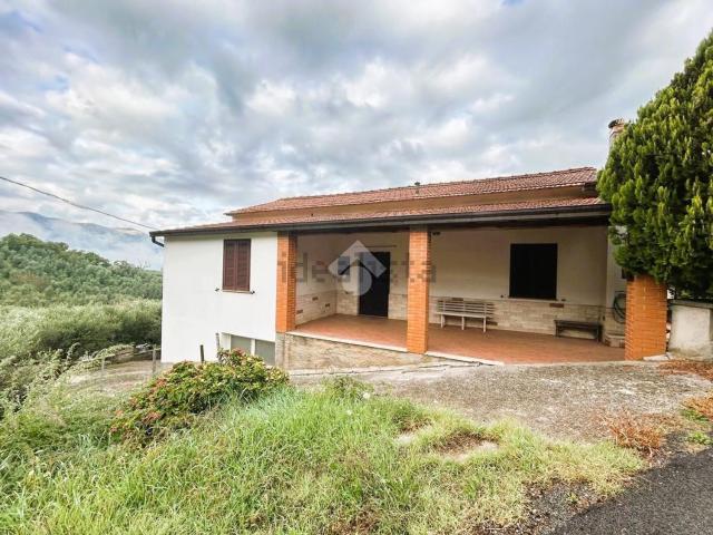Casa in vendita a Acuto, Lazio