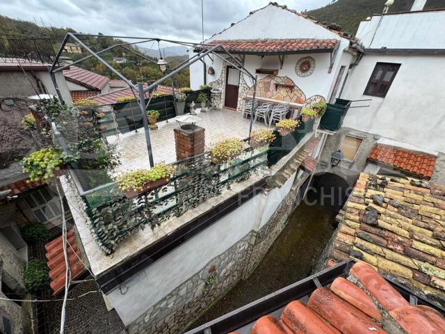 Casa in vendita a Pratella, Campania