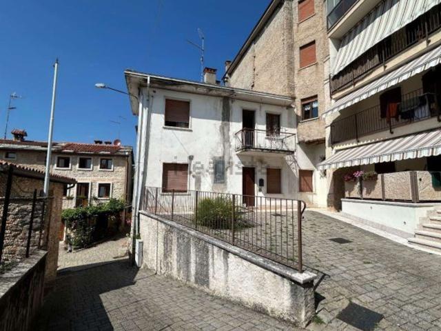 Casa in vendita a Cerro Veronese, Veneto