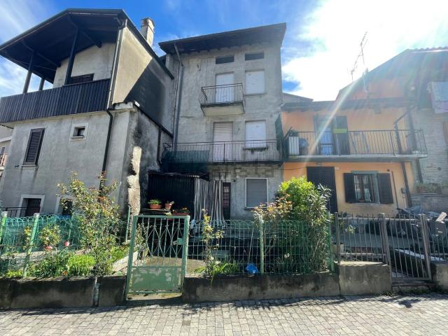 Casa in vendita a Delebio, Lombardia