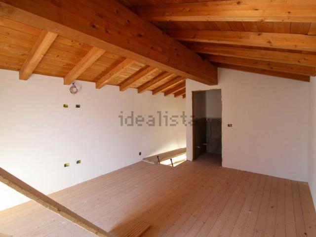 Casa in vendita a San Nazzaro Val, Lombardia
