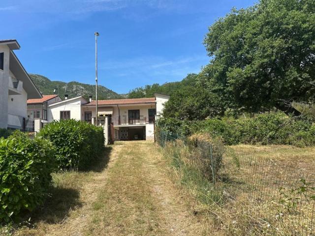 Casa in vendita a Cirichiello, Bussi sul Tirino
