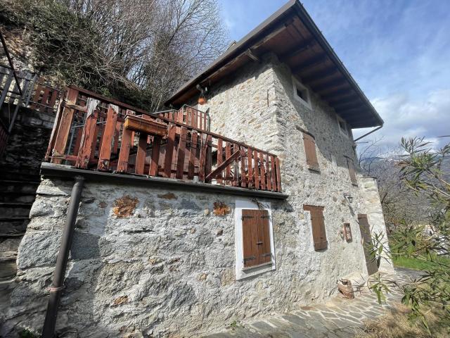 Casa in vendita a Ardenno, Lombardia