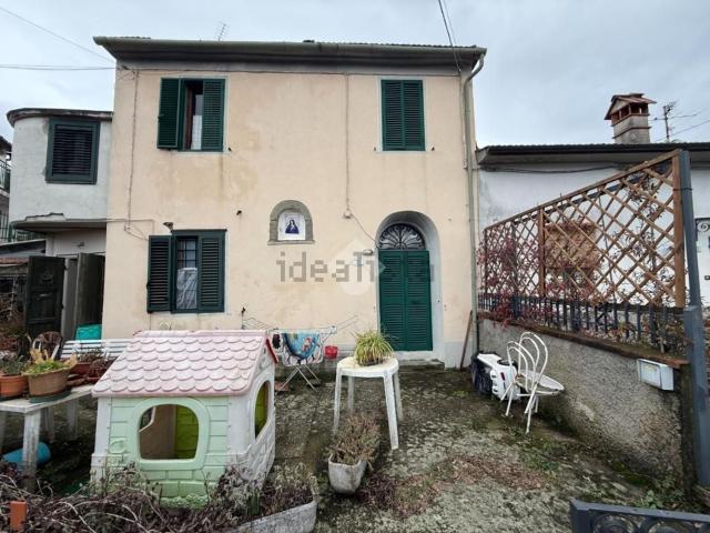 Casa in vendita a Pistoia, Toscana