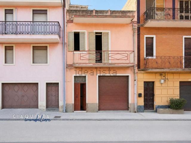Casa in vendita a Palagonia, Sicilia