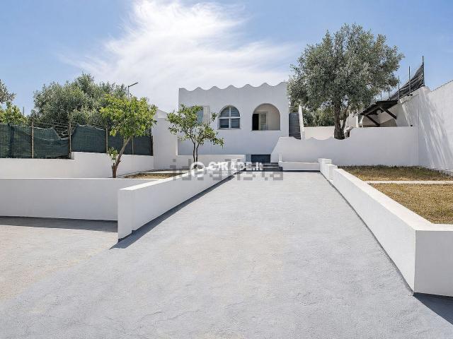 Casa in vendita a Sarroch, Sardigna/Sardegna