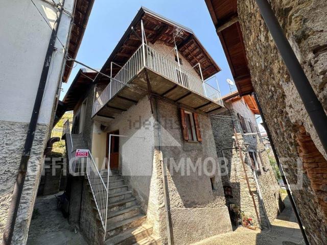 Casa in vendita a Vercana, Lombardia