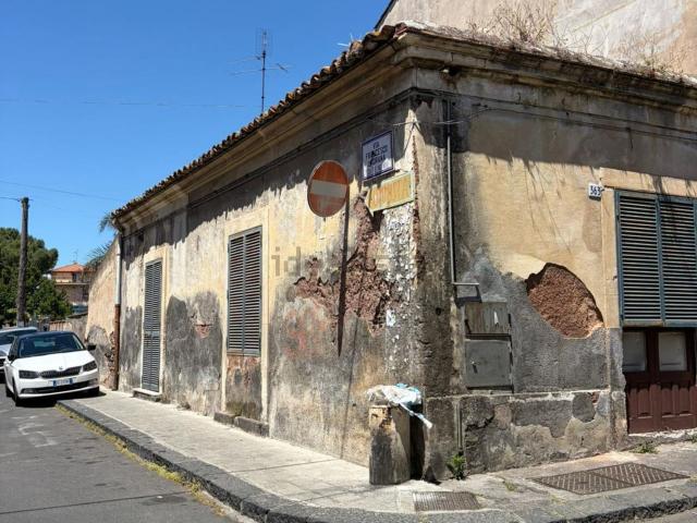 Casa in vendita a Picanello-Ognina-Barriera-Canalicchio, Catania