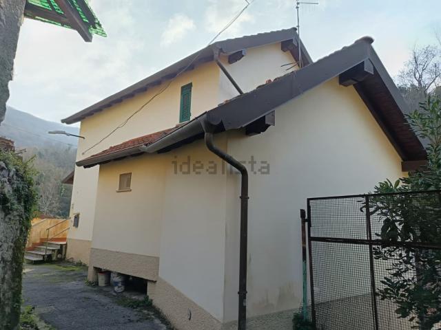 Casa in vendita a Sant'olcese, Liguria