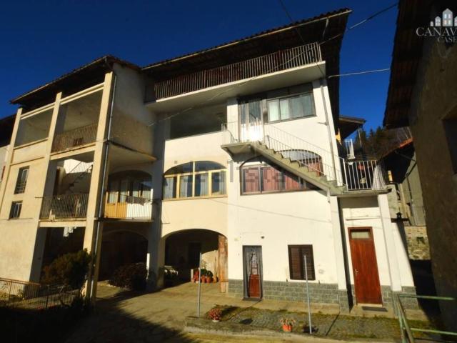 Casa in vendita a Val di Chy, Piemonte