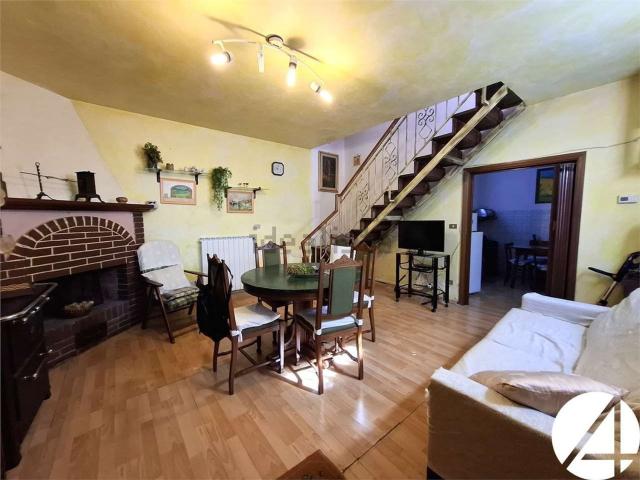 Casa in vendita a Vernio, Toscana