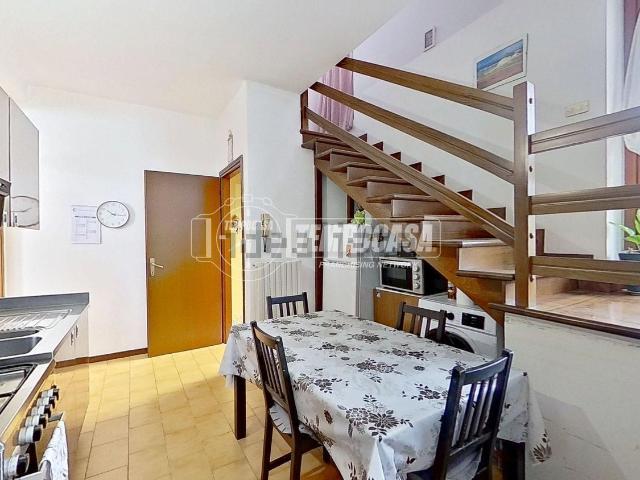 Casa in vendita a Brugherio, Lombardia