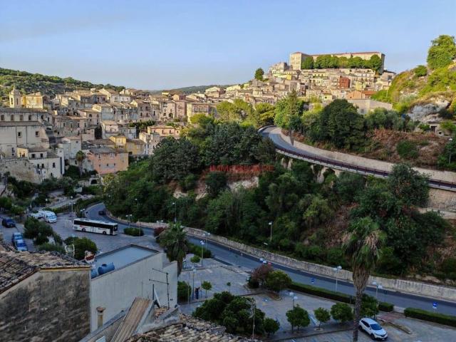Casa in vendita a Ragusa Ibla, Ragusa
