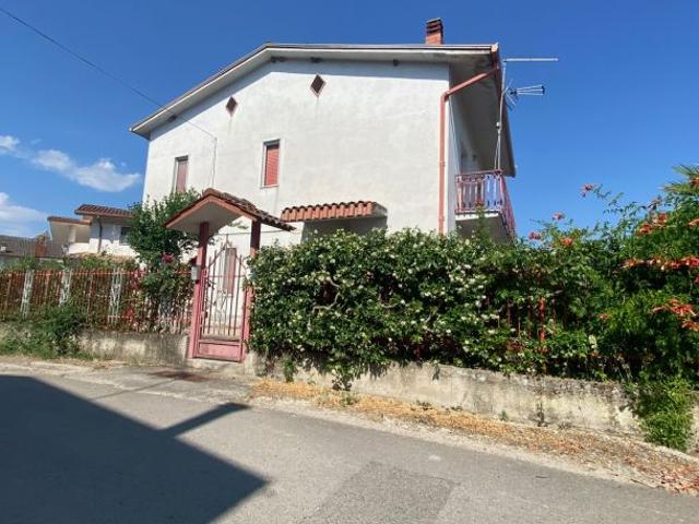 Villa Indipendente in vendita a Sant'angelo A Cupolo, Campania