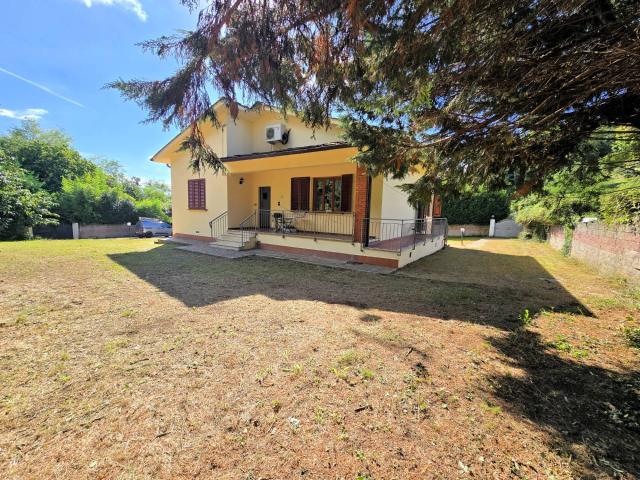Villa Indipendente in vendita a Marliana, Toscana